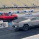 Tesla Cybertruck Beast Mode – Drag Race vs Raptor R