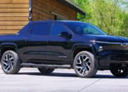 2025 Chevrolet Silverado EV Review – Work Truck vs RST