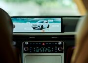 2025 PHEVs with Best Infotainment & Large Screens