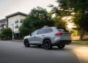 2026 Toyota Highlander Hybrid – 3-Row Fuel Saver