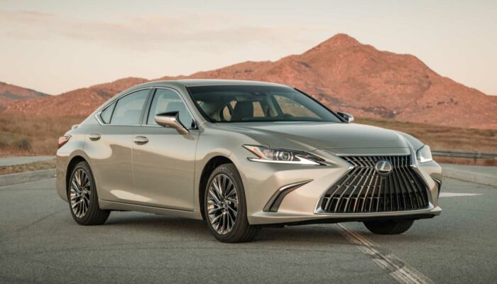 Lexus ES Review – Hybrid Ultra-Smooth Ride