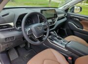 2025 Toyota Highlander Review – Hybrid Max Tested