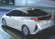 Toyota Prius Prime – Plug-In Hybrid Review