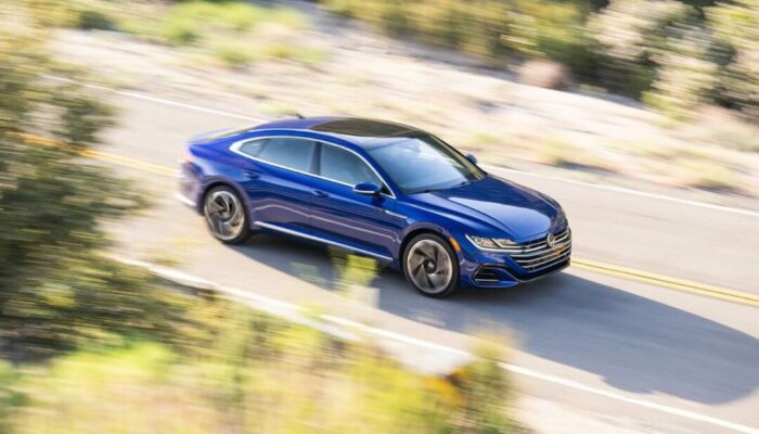 2026 Sedans with Panoramic Sunroofs – Full List