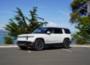 2025 Rivian R1S – Adventure Family EV
