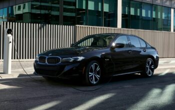 BMW 330e – Plug-In Hybrid Sedan Review