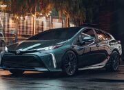 2025 Toyota Prius Prime Review – Sleek & Efficient