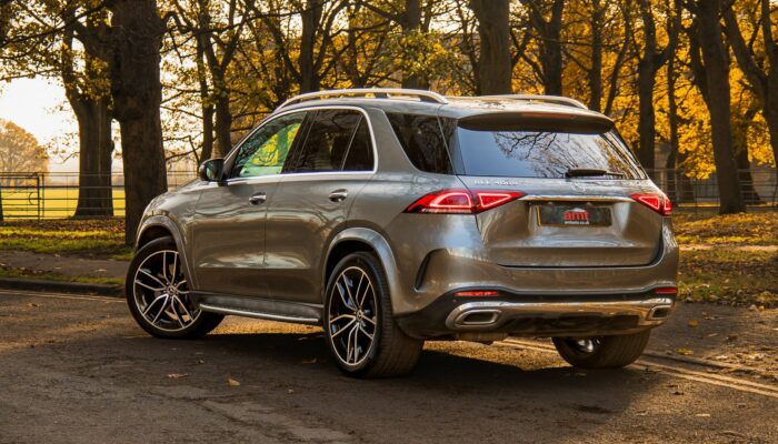 Mercedes-Benz GLE Review – Tech & Comfort Leader