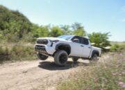 Top 7 Best 2025 Mid-Size Trucks for Off-Road & Daily Driving