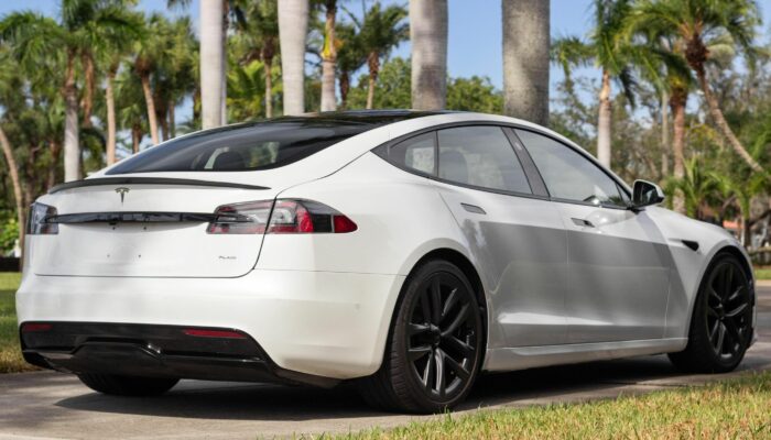2026 Tesla Model S Plaid: The Electric Luxury Revolution